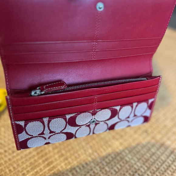 Y2K vintage Authentic Bi-Fold Coach Red Wallet - Picture 8 of 11